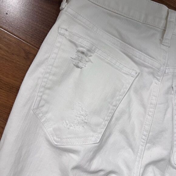 Gap women’s white jeans - Picture 11 of 11